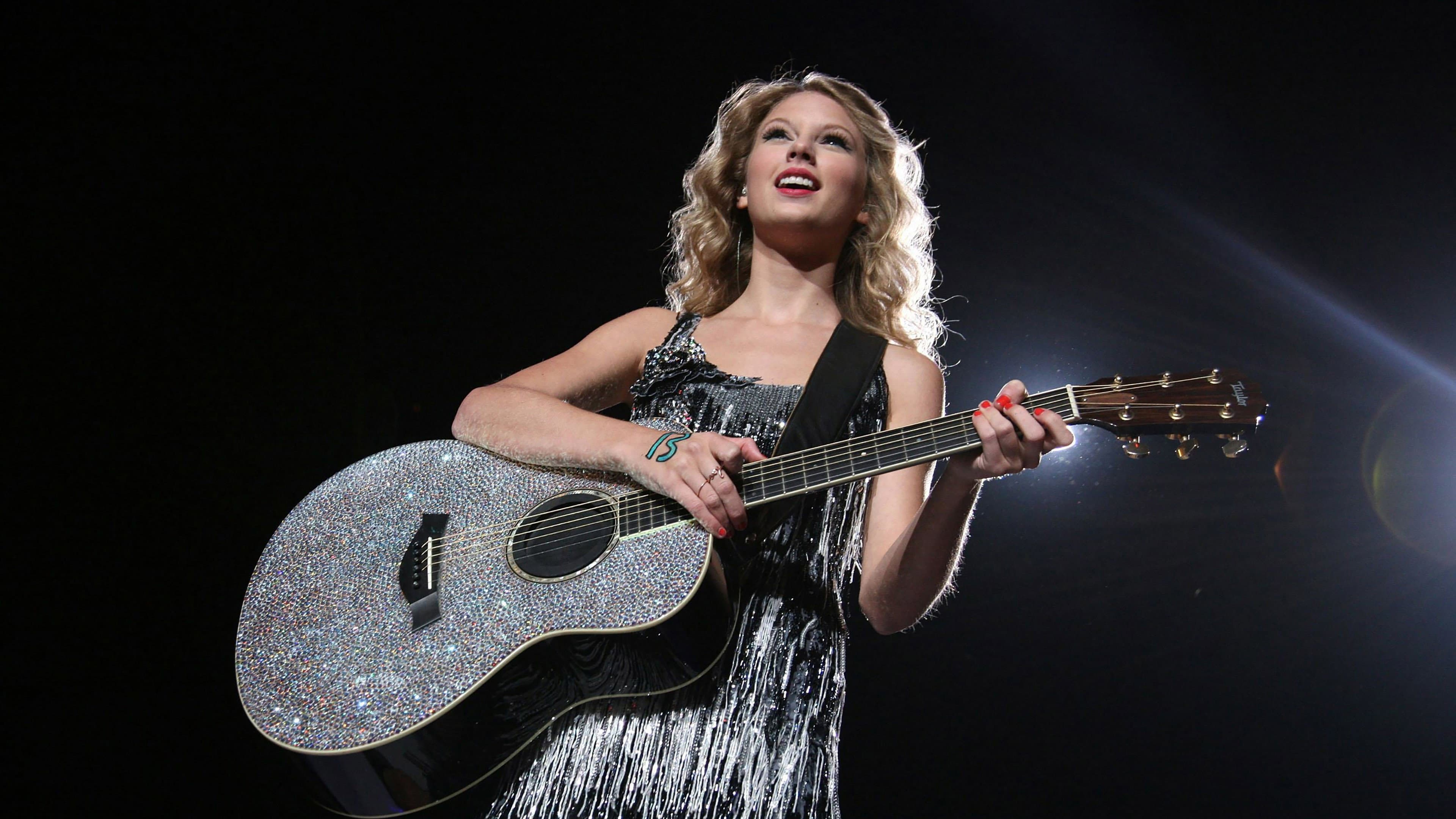 Taylor Swift: Journey to Fearless