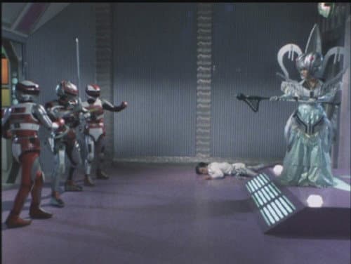 The Queen Paints an Unexpected Trick