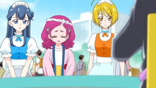 Unbelievable! A Waitress Is Very Busy!