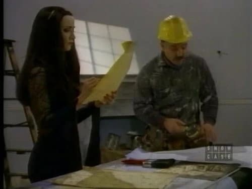 Morticia, the Decorator
