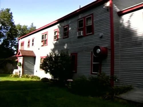 New Boston Inn / Gloria's House