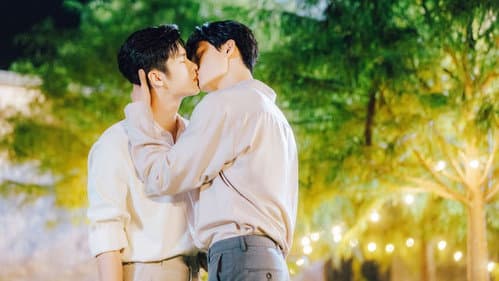 A Kiss to Say Goodbye to the Past